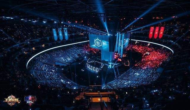 表现出色 表现出色