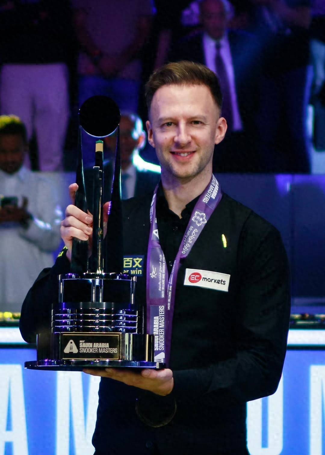 荣开创了新 荣开创了新