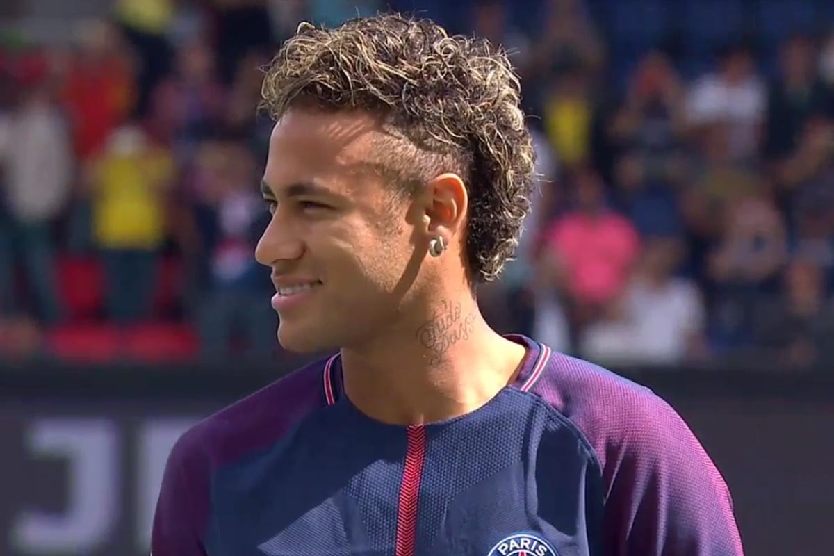 天下足球 天下足球